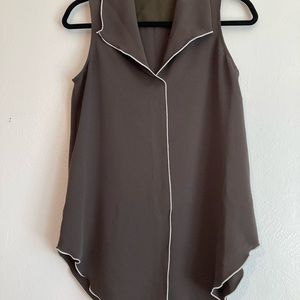 Aritzia Babaton Sleeveless Blouse